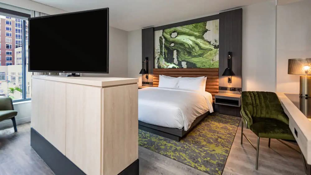 hyatt-centric-charlotte-ff&e-guestroom-02