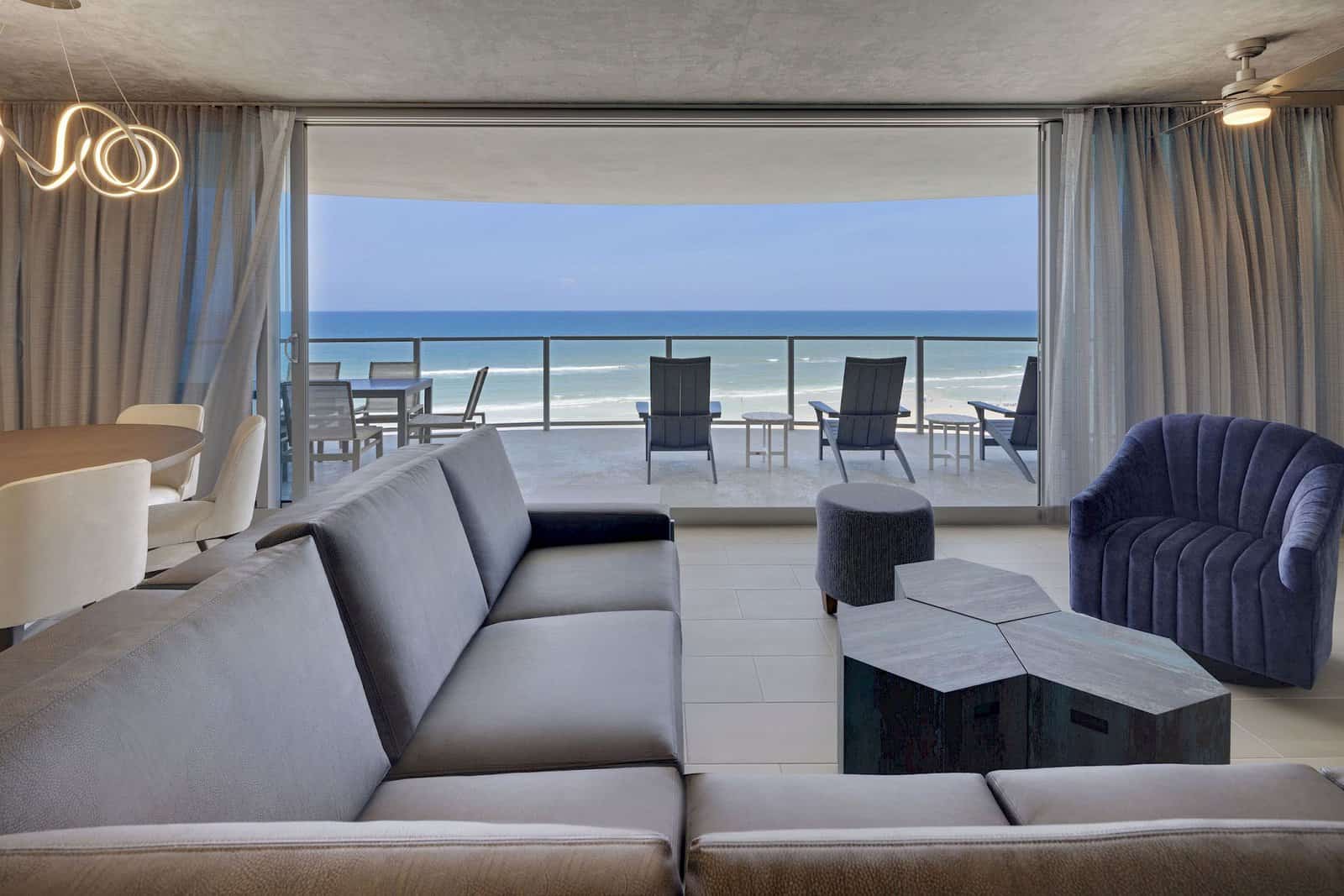 max-beach-resort-3-bedroom-oceanfront-living-room-4-2500px.2000×0